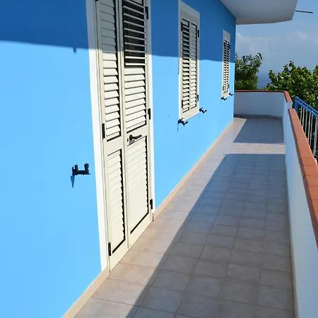 Oasi Blu Vacanza מלון דירות *